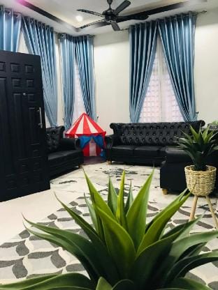 Ara Twin Homestay
MelorKotaBharu Vacation rental in Malaysia