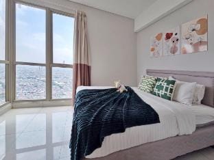 Neovia SanLiving • 3BR • Hublife Mall Direct •Pool Vacation rental in Jakarta