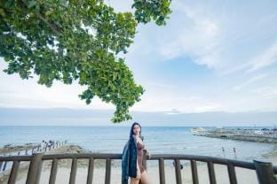 Mactan Beachside Property with Crystal Sand Apartment in Lapu-Lapu City