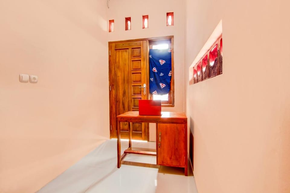 OYO 94707 Guesthouse Alun Alun Purwokerto Hotel in Indonesia
