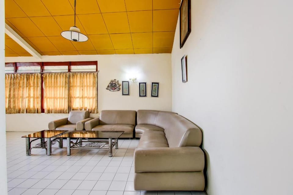 OYO 94707 Guesthouse Alun Alun Purwokerto Hotel in Indonesia