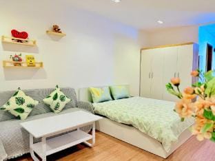 Căn hộ gần sân bay Sky Center Apartment in Ho Chi Minh City
