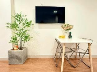 Căn hộ gần sân bay Sky Center Apartment in Ho Chi Minh City