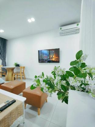 Căn hộ gần sân bay Sky Center Apartment in Ho Chi Minh City