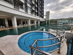 Dsir Lustful KL Jacuzzi NFLX Prjscn120 TV65 Apartment in Federal Territory of Kuala Lumpur