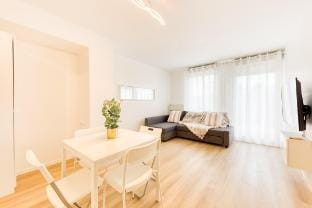 T3 Terasse Parking Gare- Paris 35 min- St Ouen 95 Apartment in Île-de-France