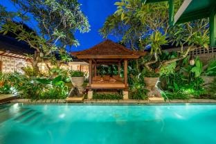 Sweet Surrender – Stylish 4BR Near Potato Head Villa in North Kuta