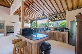 Family 3BR Tropical villa with Pool & Trampoline Vacation rental in North Kuta