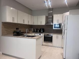 Arabian Nights | Modern 3BR Apt in Riyadh | KAFD Vacation rental in Riyadh