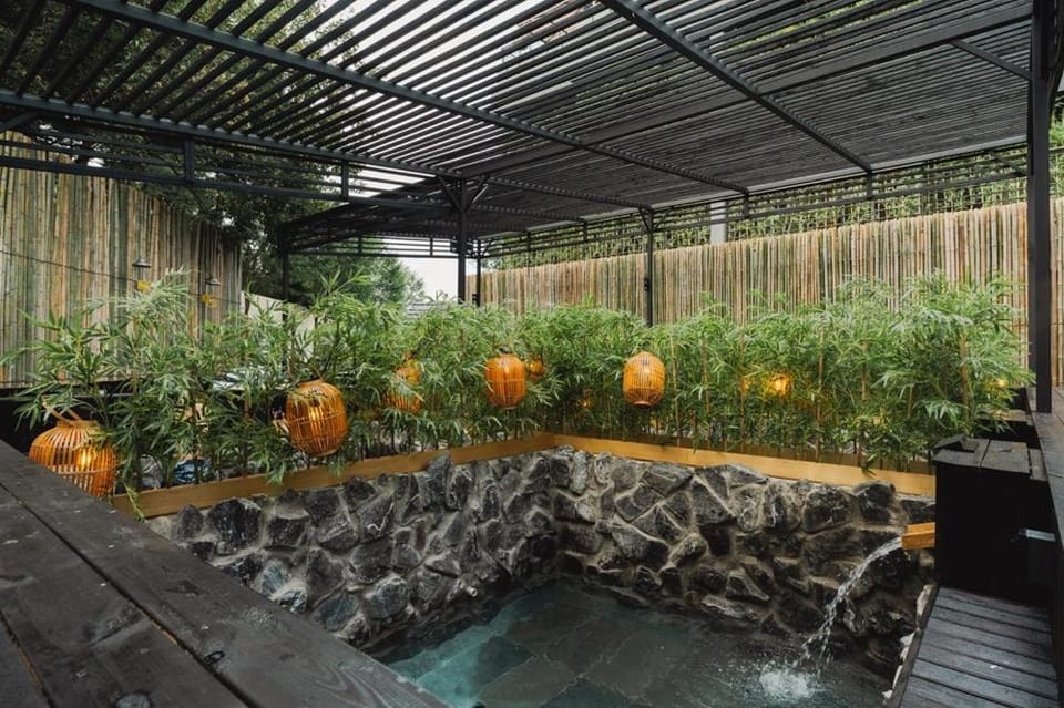 Floating Whale Gapyeong Pool Villas Spa Resort Bed and Breakfast in Gyeonggi-do