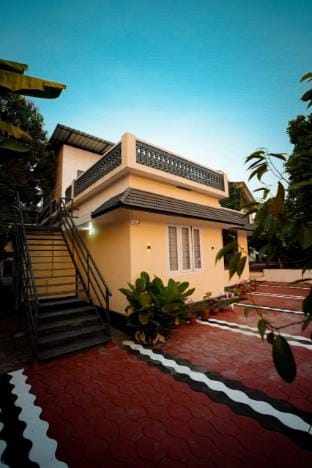 Cozy nest  service villa Vacation rental in Kerala