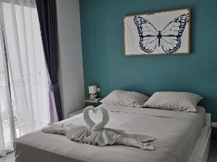 Skyline Serenity  1Bed ( T2-721) Vacation rental in Chalong
