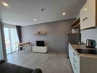 Bay Breeze 1 Bed(T2-415) Vacation rental in Chalong