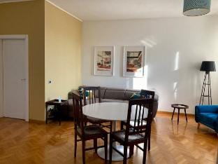 Spacious Roman Retreat Apartment in Rome