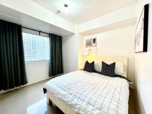 Celestine’s Shore Residences 2 Bedroom nr MOA,NAIA Apartment in Pasay