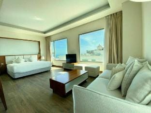 Free Pool- Àla Carte - Spacious Studio Vacation rental in Da Nang