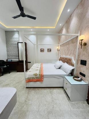 1 Bhk Luxury Flat With Patio Vacation rental in Jaipur