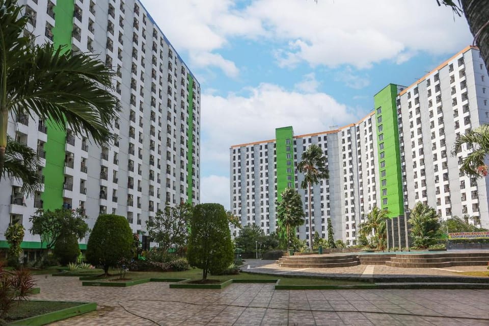 Check My Guest tment Green Lake View Ciputat Hotel in South Jakarta City