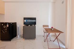 Cozy Pool View 2BR Sky House BSD Apt By Travelio Apartment in West Java