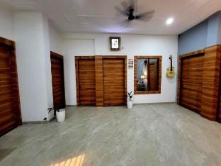 Atulya Krishna Vilas 4Room villa,10min prem mandir Vacation rental in Uttar Pradesh