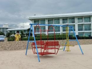 Energy Seaside City | Cha-am By ลานชมภู  Apartment in Thailand