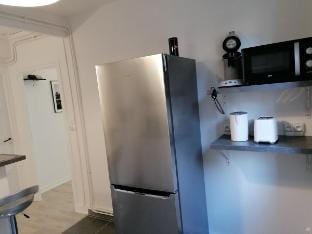 Private room close to the SNCF train station Vacation rental in Clermont-Ferrand