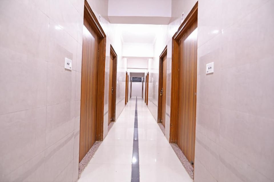 Hotel O Shree Raghuvar Dham Hotel in Uttar Pradesh