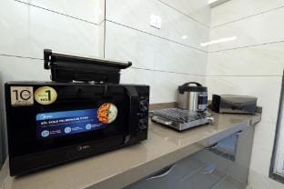 Andheri MIDC 1BHK | 2 Baths | Walk to Ginger Hotel Vacation rental in Mumbai
