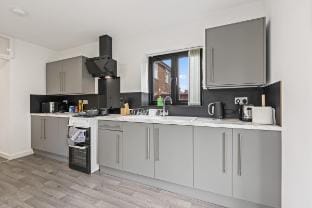Luxury 4 Bedroom House with Free Parking Vacation rental in Metropolitan Borough of Solihull