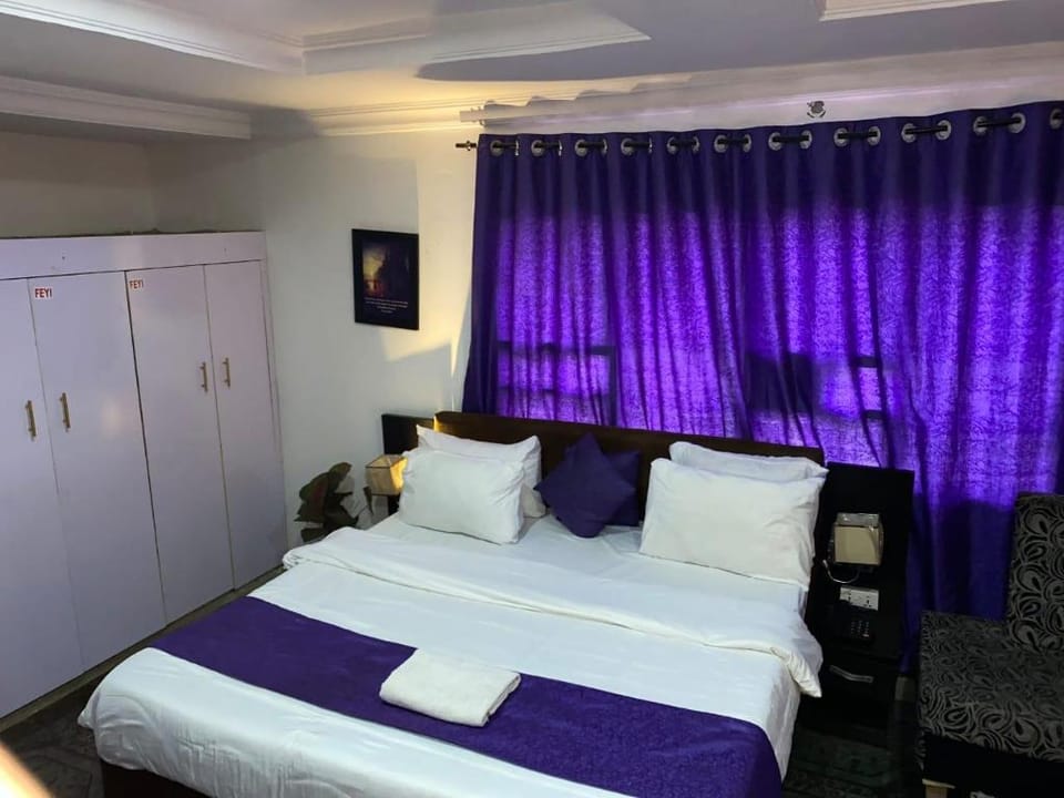Autograph Bases Hotel Hotel in Lagos