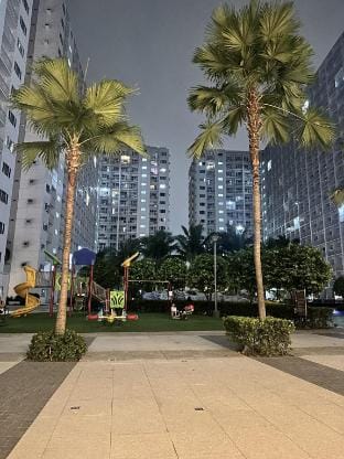 A cozy and convenient 2 bedroom Apartment in Pasay