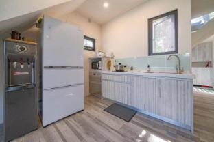 雲上太陽民宿｜花蓮包棟、戲水池、KTV、電動麻將桌 Vacation rental in Taiwan, Province of China
