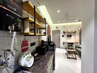 Hostique Ruby, Self Check-in Studio in Vijay Nagar Vacation rental in India