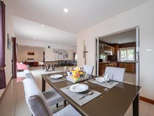 GT2 15 min -beach n central 15min -walking street Vacation rental in Pattaya City