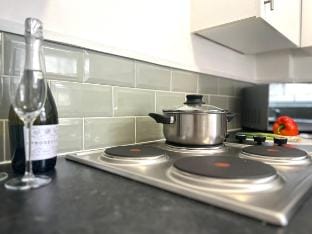 #55 Spacious2BR End-Terrace in Kensington Sleeps 6 Vacation rental in Liverpool