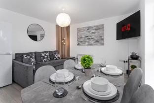 #47 Anfield Apart. Walk to stadium. free parking Vacation rental in Liverpool