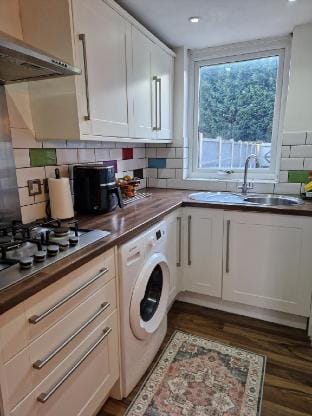 #37 Sleeps 6 stylish and comfortable home Vacation rental in Coventry