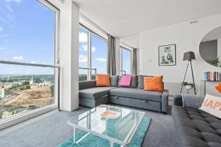 #25 World Famous Rotunda 18th floor skyline views Vacation rental in Birmingham