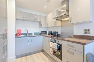 #27 The Silkworks Cov 2 Bed Apt. Sleeps 6 Vacation rental in Coventry