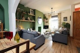 #02 Just the Splott! Sleeps 6, 8mins to Stadium. Vacation rental in Cardiff