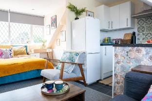 #10 The Solihull Studio BHX/NEC Private Apartment Vacation rental in Birmingham
