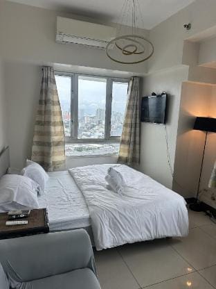 the Beacon Makati, Corner Unit,27th flr, near NAIA Vacation rental in Pasay