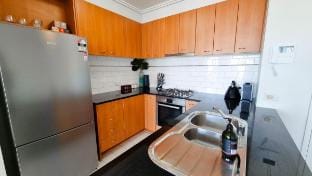 Capri 11th Floor: Parking, Gym, Pool, Tennis, BBQ Vacation rental in Melbourne