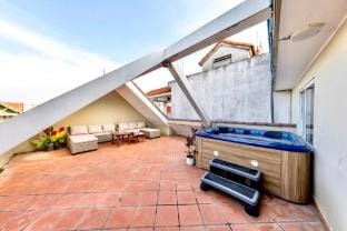 Luxury West Lake Villa 6BR| Big Balcony|Jacuzzi Vacation rental in Laos