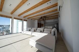 theView 三浦市晴海町！目の前が海の絶景！高級Villa貸切！サウナ、BBQ可能！最大10名 Vacation rental in Kanagawa Prefecture