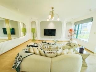 Garden View with 3Bedroom, next to the Bund Apartment in Shanghai