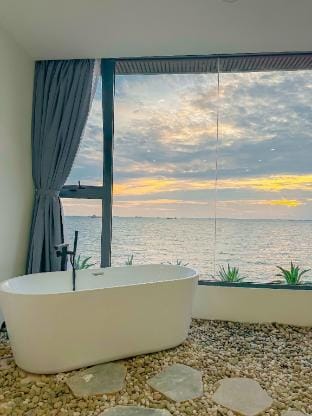 Palm villa 24 vip giáp biển Villa in Vung Tau