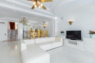 Palm villa 25 biệt thự giáp biển Villa in Vung Tau
