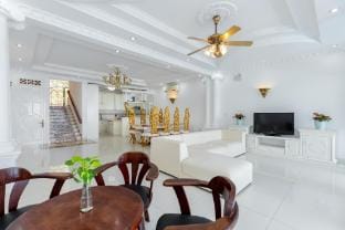 Palm villa 25 biệt thự giáp biển Villa in Vung Tau
