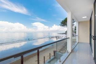 Palm Villa 22 - giáp biển 6 giường ngủ Villa in Vung Tau